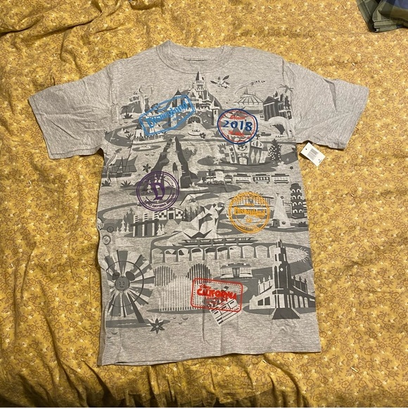 Disneyland 2018 tee - Picture 1 of 4